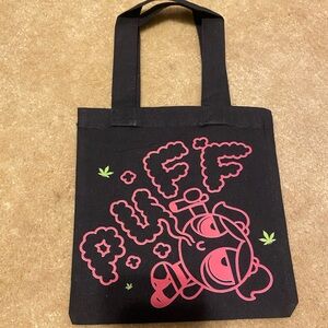 NEW!! POWERPUFF- PUFF 
MINI-STASH TOTE